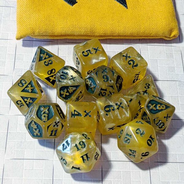 Dice Set Piercing Damage Acrylic Green/Gold (14)