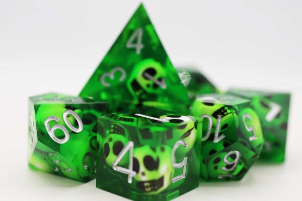 Sharp Edge Resin RPG Dice Set (7) Green Skulls